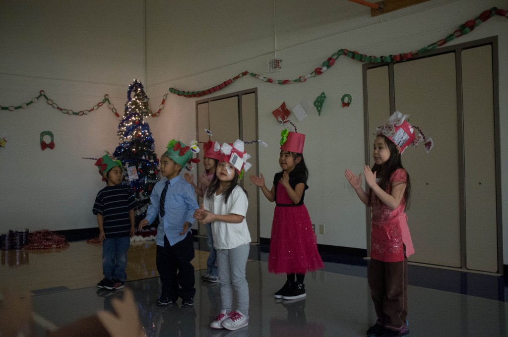 ms. catherine's kids doin' some christmas songs